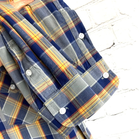 🚫SOLD! |•LUCKY☘️BRAND•| Slim Fit Button Down Shirt - Picture 4 of 14